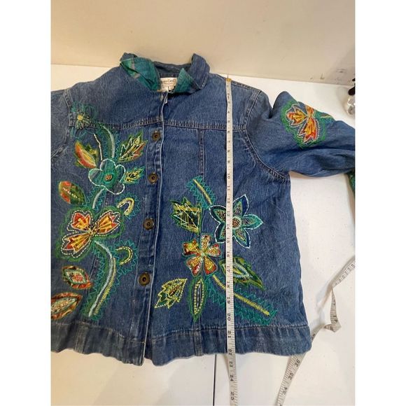 Coldwater Creek women’s embroidered Jean jacket large - Picture 4 of 6